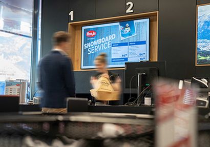 Werben am Point of Sale bei monitorwerbung.at in allen HERVIS Fillialen